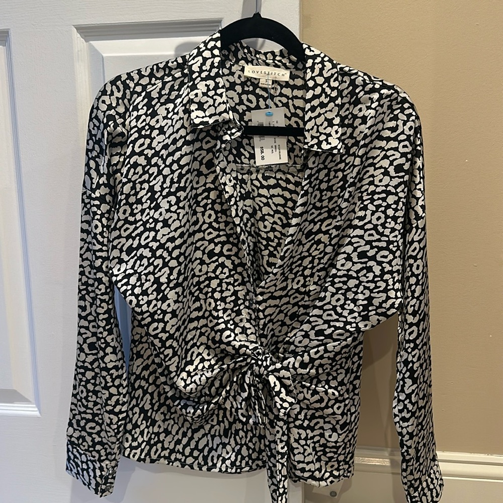 Lovestich leopard blouse in size small